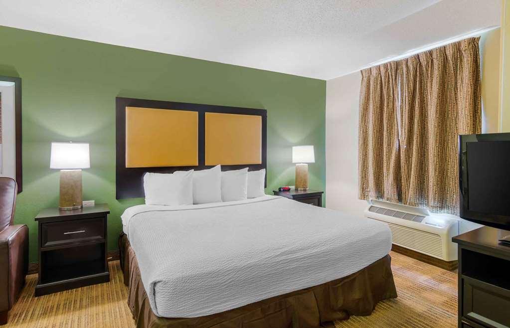 Extended Stay America Suites - Richmond - W Broad Street - Glenside - North Room photo