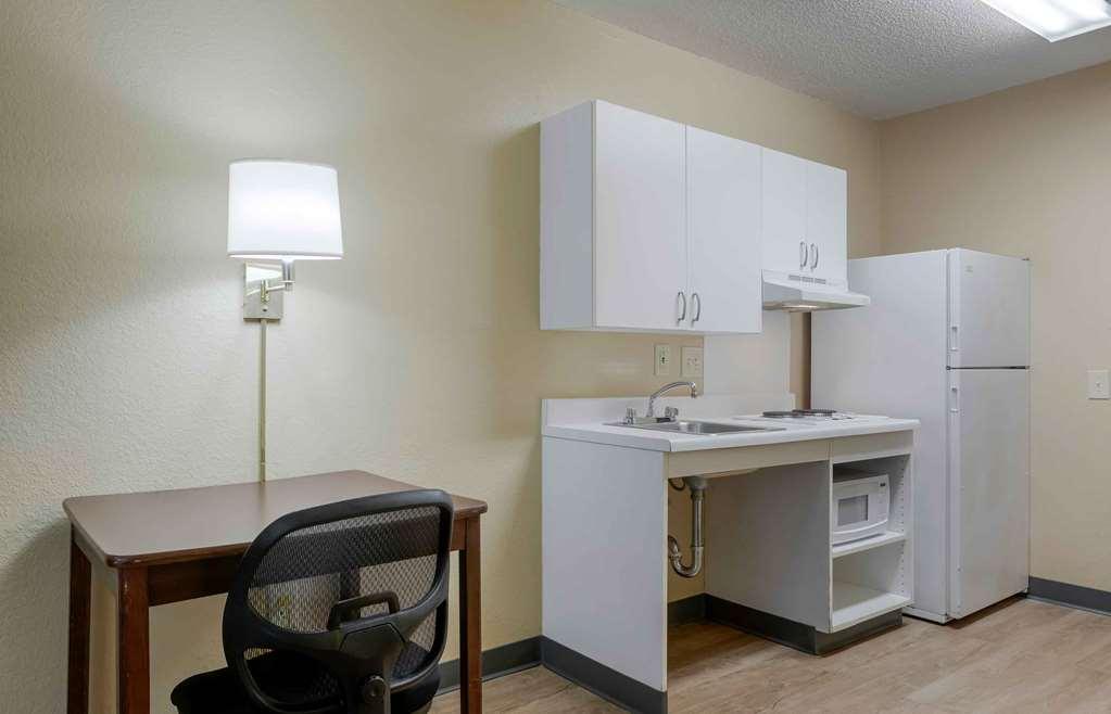 Extended Stay America Suites - Richmond - W Broad Street - Glenside - North Room photo
